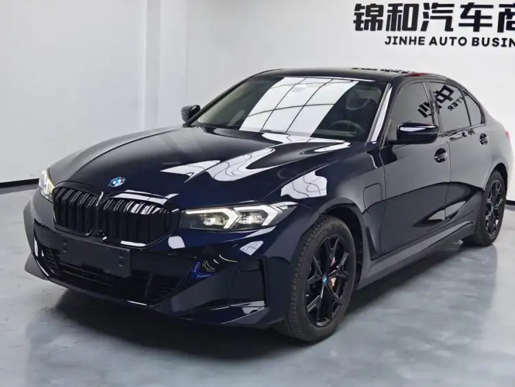 BMW i3 2022 eDrive 35 L