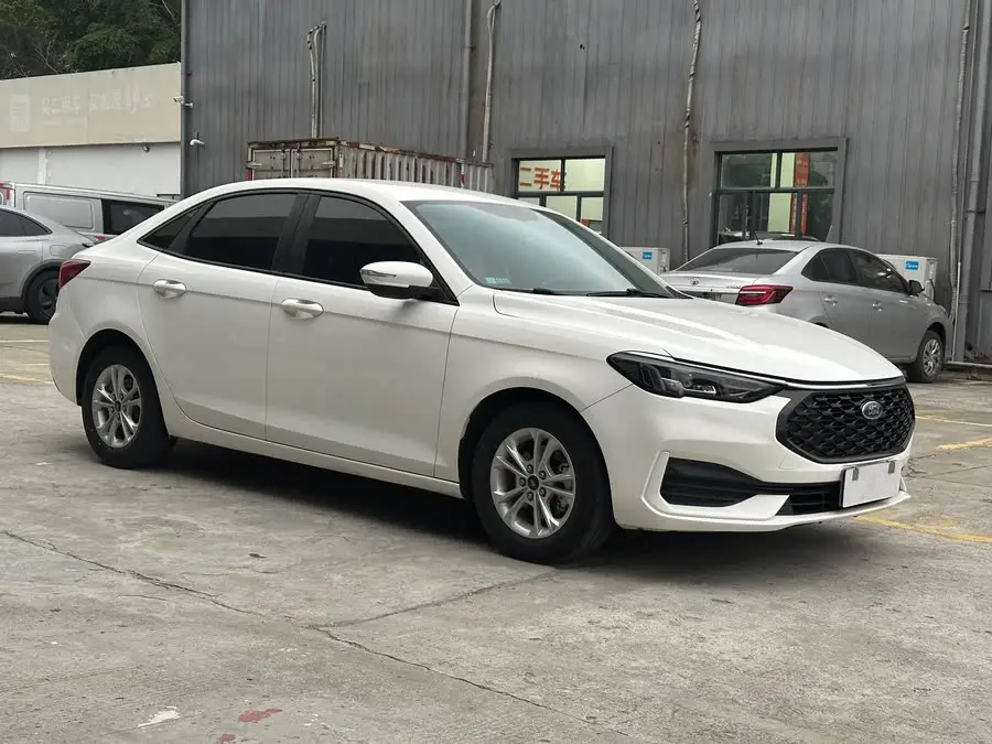 Ford Focus 2021 1.5L Automatic Golden Edition