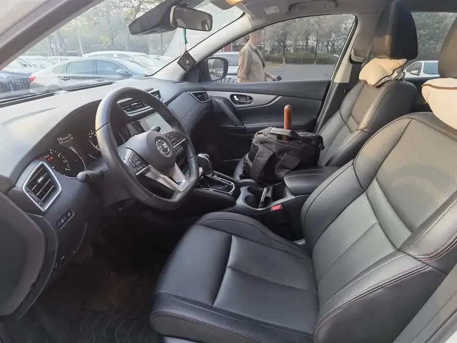 2022 نيسان إكس تريل 2.0 لتر CVT XV بريميوم