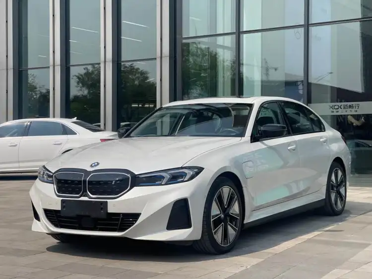 BMW i3 2023 eDrive 40 L Night Sport Package