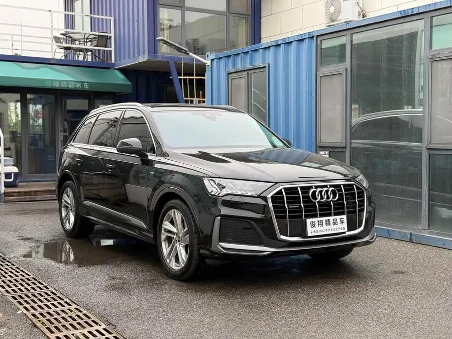 Audi Q7 2023 45 TFSI quattro S line Sport