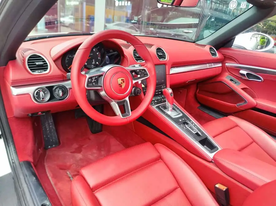 Porsche 718 2022 Model Boxster 2.0T