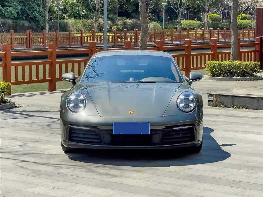 بورش 911 2023 كاريرا T 3.0T