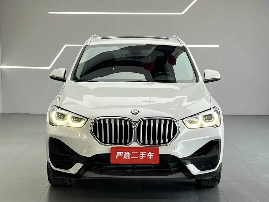 بي إم دبليو X1 2022 sDrive25Li إصدار رائد