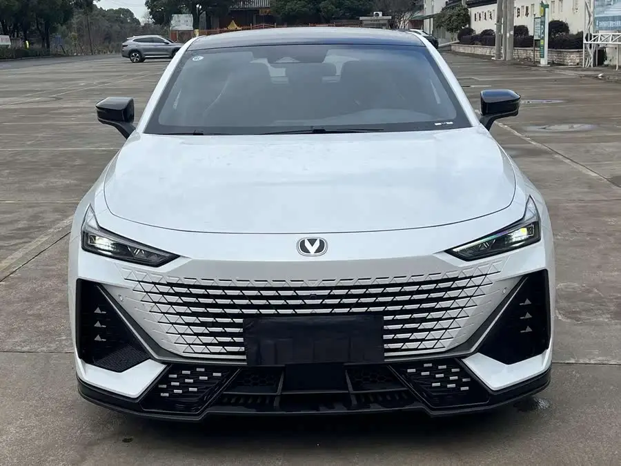 Changan UNI-V 2022 1.5T Premium