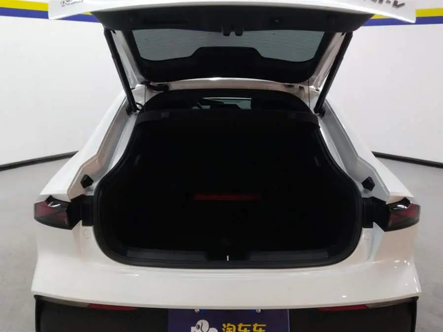 Changan UNI-V 2022 1.5T Premium