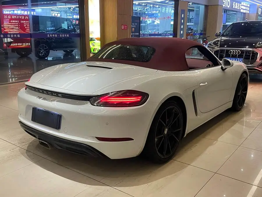 Porsche 718 2020 Model Boxster 2.0T