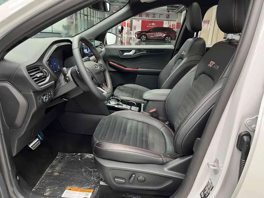 فورد إيدج 2023 إيكوبوست 245 الدفع الرباعي ST-LINE Pro