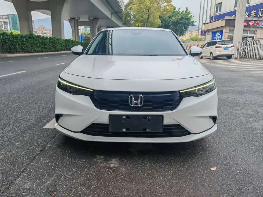 2023 Model 240TURBO CVT Leading Edition