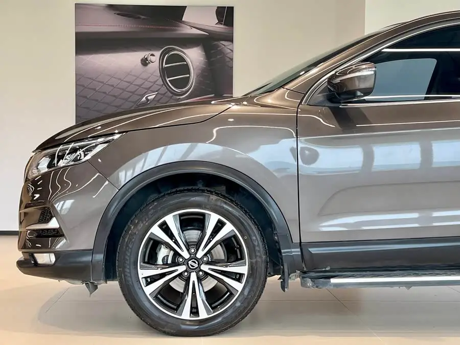 2021 نيسان إكس تريل 2.0 لتر CVT الفاخرة