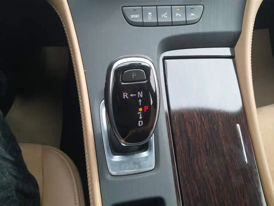 بيوك لاكروس 2020 652T بريميوم