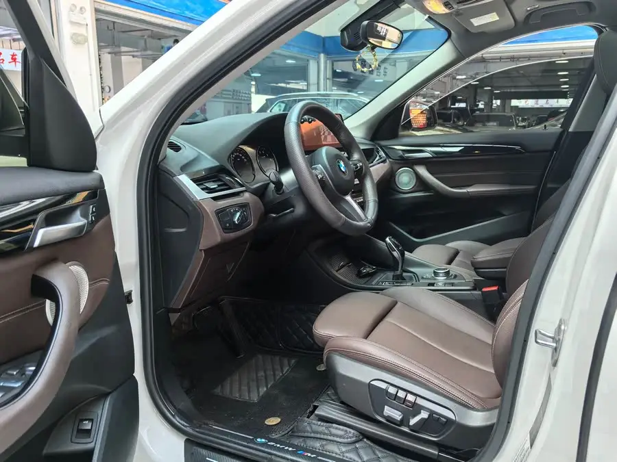 BMW X1 2021 sDrive25Li Leading Edition