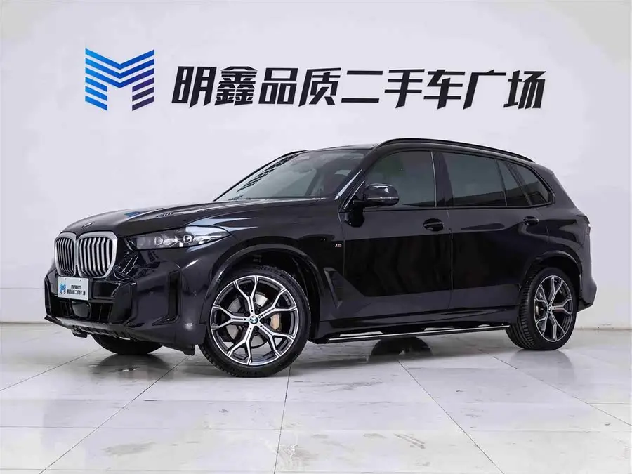 BMW X5 2023 xDrive 30Li Luxury M Sport Night Package