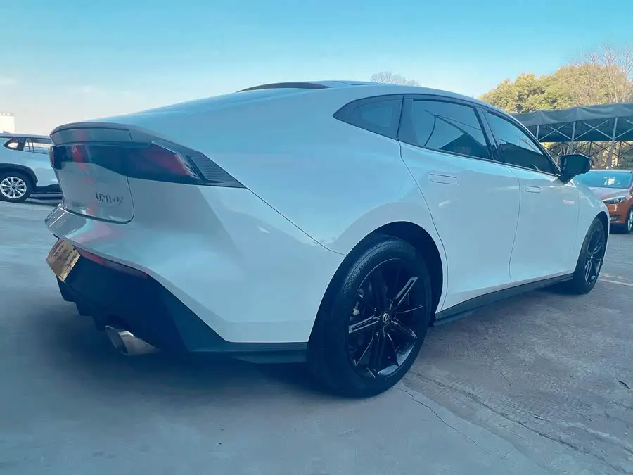 Changan UNI-V 2023 1.5T Premium