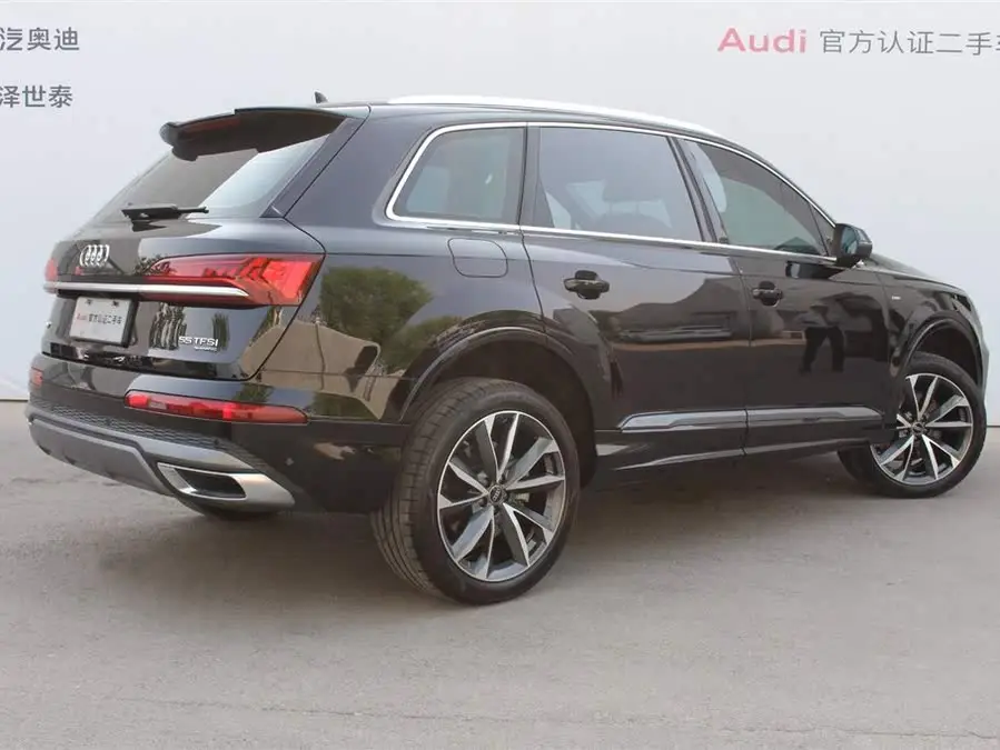 Audi Q7 2023 55 TFSI quattro S line Sport