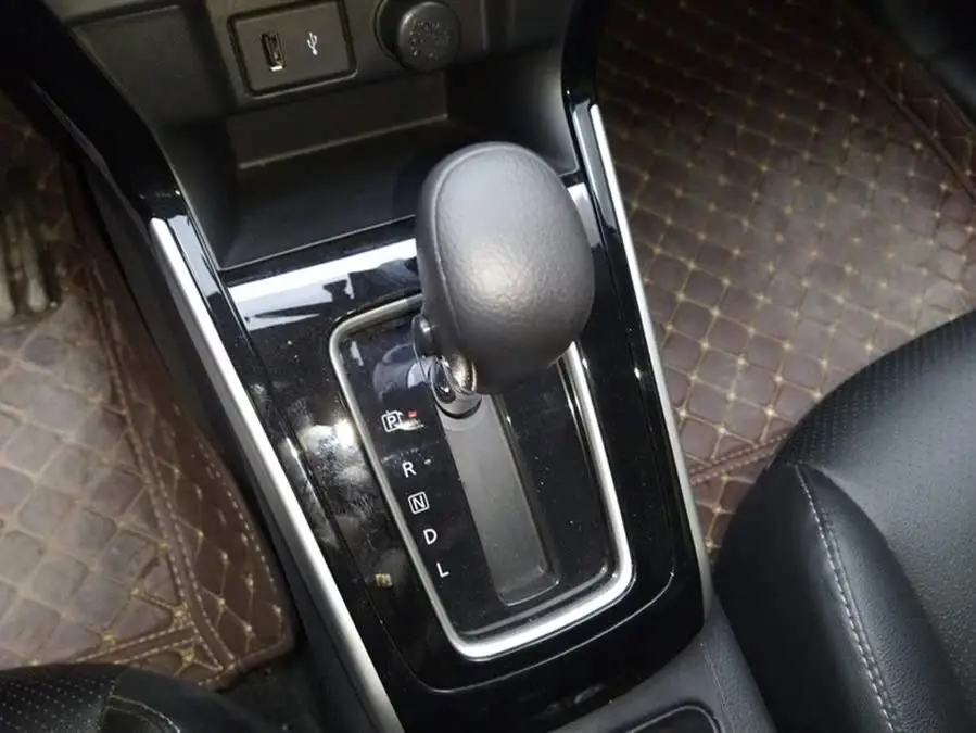 2021 نيسان سيلفي كلاسيك 1.6XL CVT النسخة الفاخرة