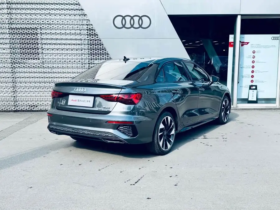 أودي A3 2022 A3L ليموزين 35 TFSI طراز رياضي أنيق