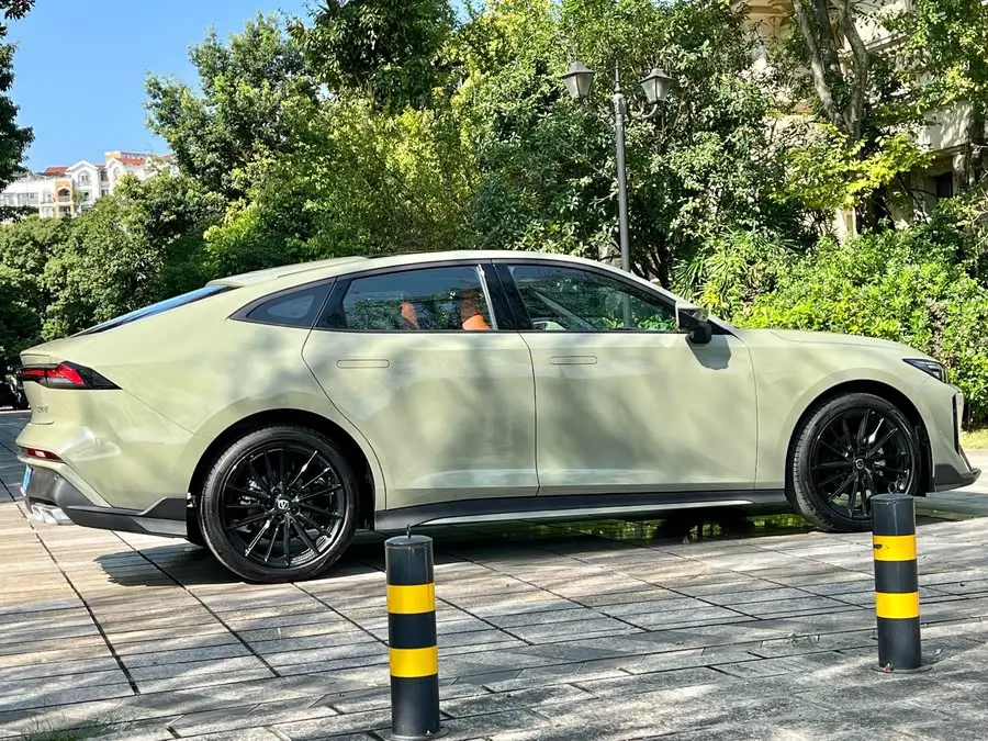 Changan UNI-V 2024 1.5T Deluxe Sports Model