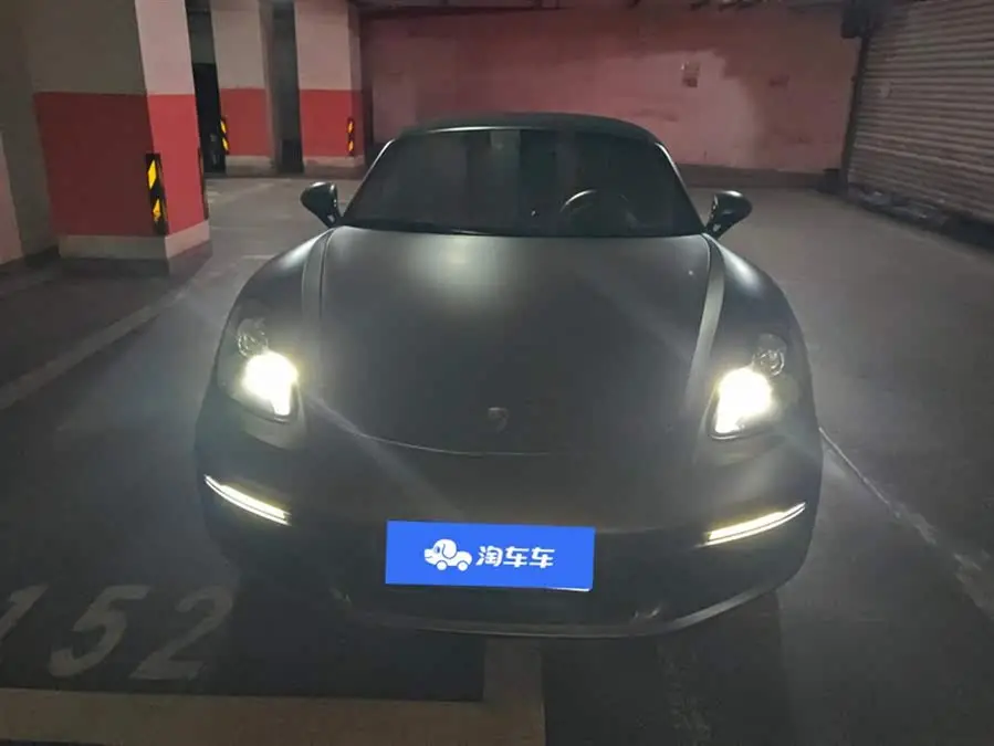 Porsche 718 2020 Model Boxster 2.0T