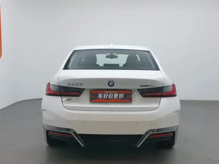 بي إم دبليو i3 2022 eDrive 35 L