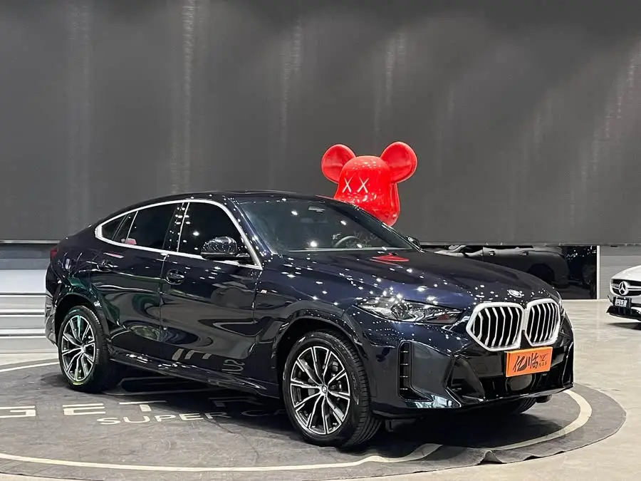 بي إم دبليو X6 2023 xDrive30i حزمة رياضية M