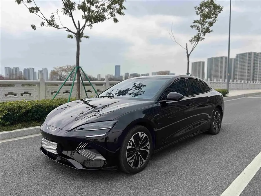 2023 Seal Champion Edition 550km Elite