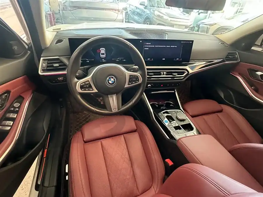 بي إم دبليو i3 2022 eDrive 35 L