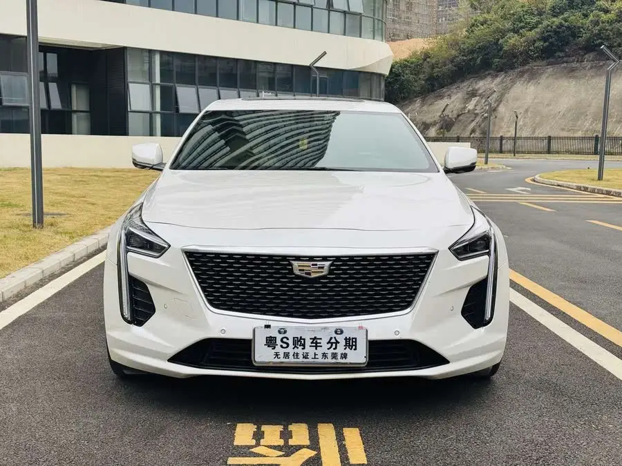 كاديلاك CT6 2021 28T النخبة
