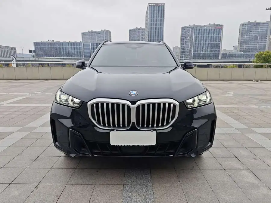 BMW X5 2023 xDrive 40Li M Sport Night Package