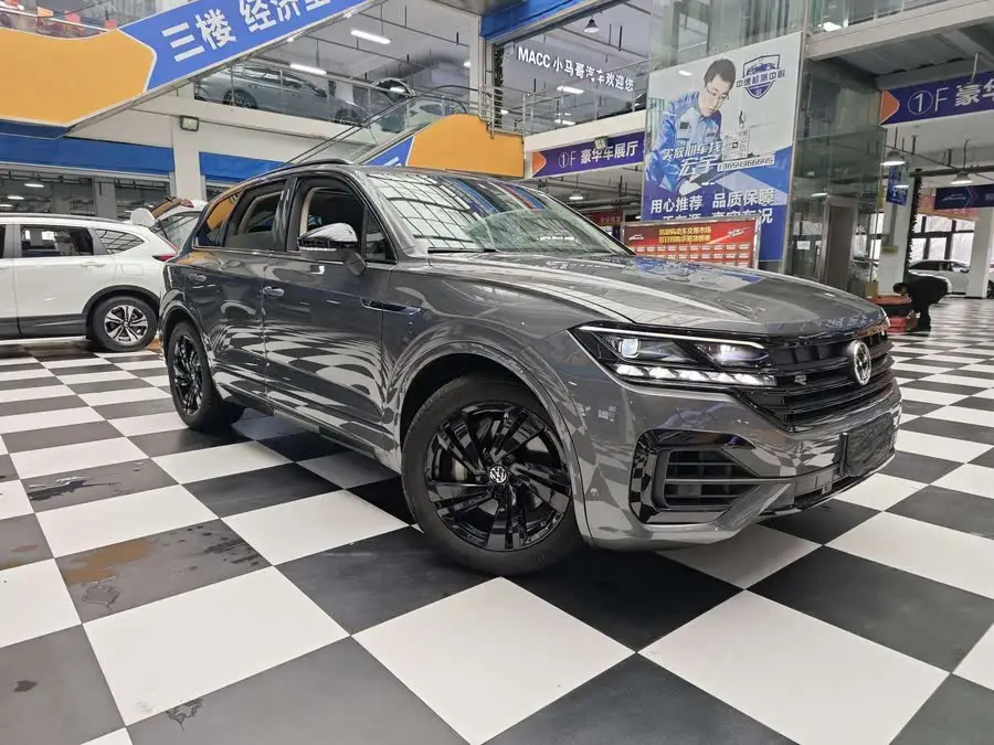 Touareg 2023 3.0 TSI R-Line Black Sports Package