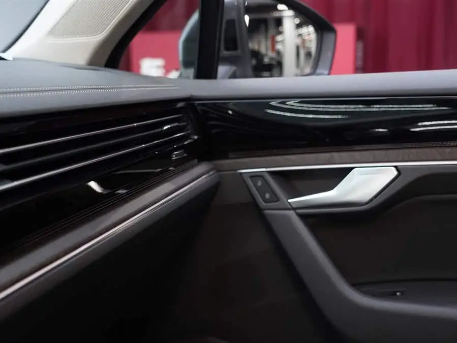 Touareg 2022 3.0 TSI R-Line Classic Sport Package