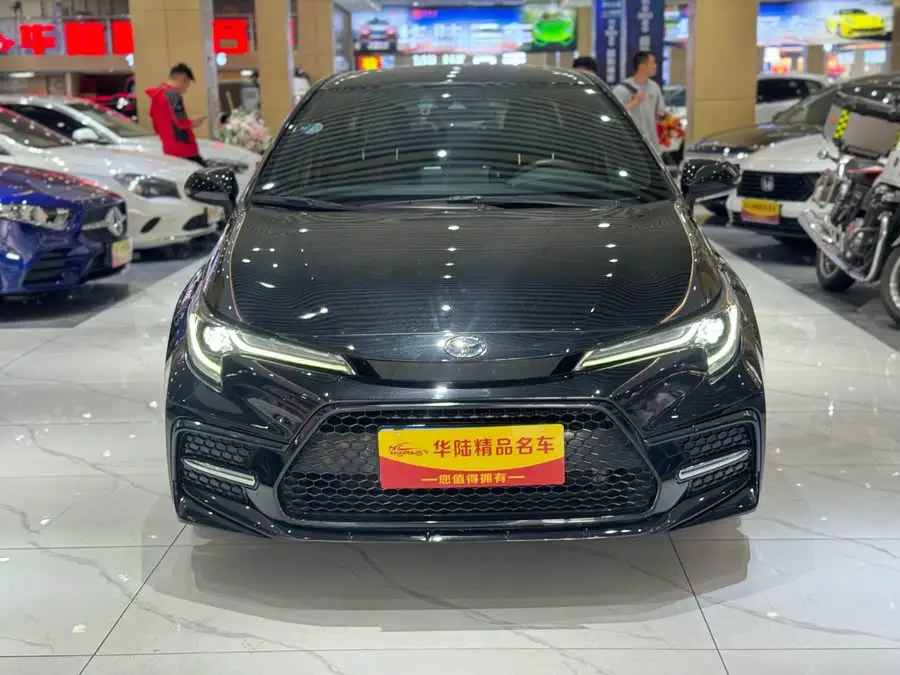 2021 تويوتا ليفين مزدوج المحرك 1.8H E-CVT إصدار رياضي