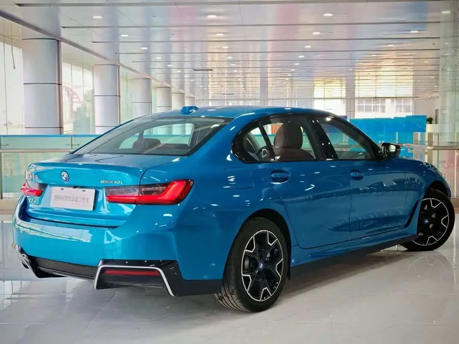 بي إم دبليو i3 2023 eDrive 40 L حزمة الليل