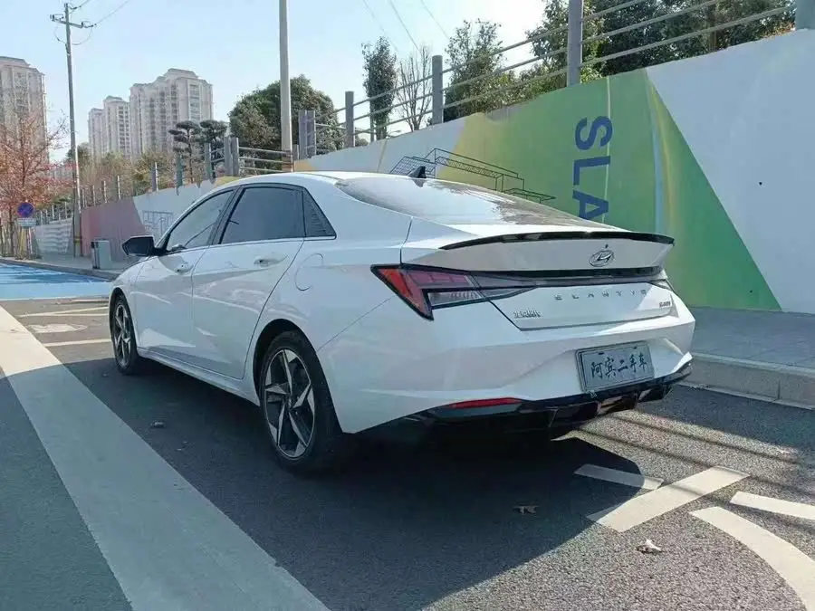 2022 Elantra 240TGDi DCT LUX Premium