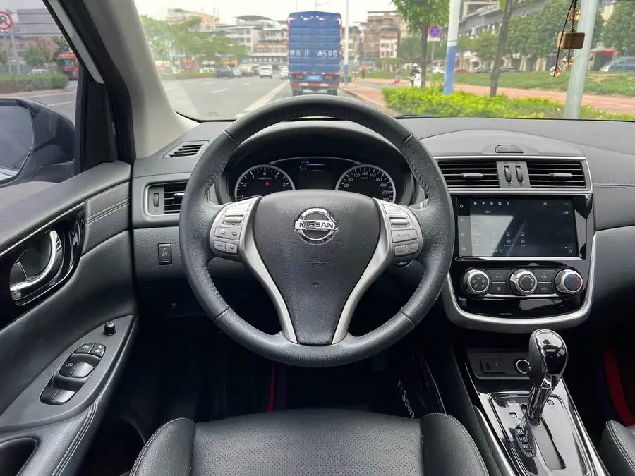 نيسان تييدا 2021 1.6 لتر CVT إصدار ذكي