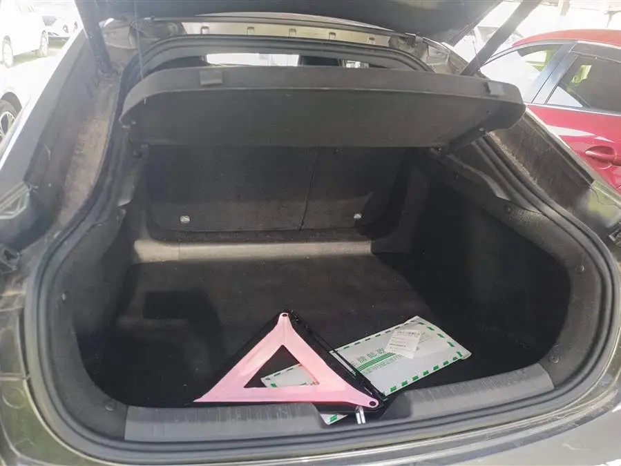 Changan UNI-V 2022 1.5T Smart Navigation Version