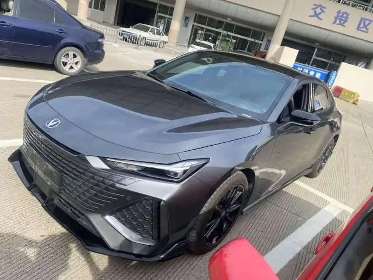 Changan UNI-V 2023 2.0T Leading Speed Edition