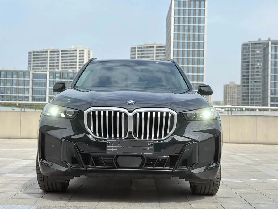 بي إم دبليو X5 2023 xDrive 30Li باقة م الرياضية الليلية