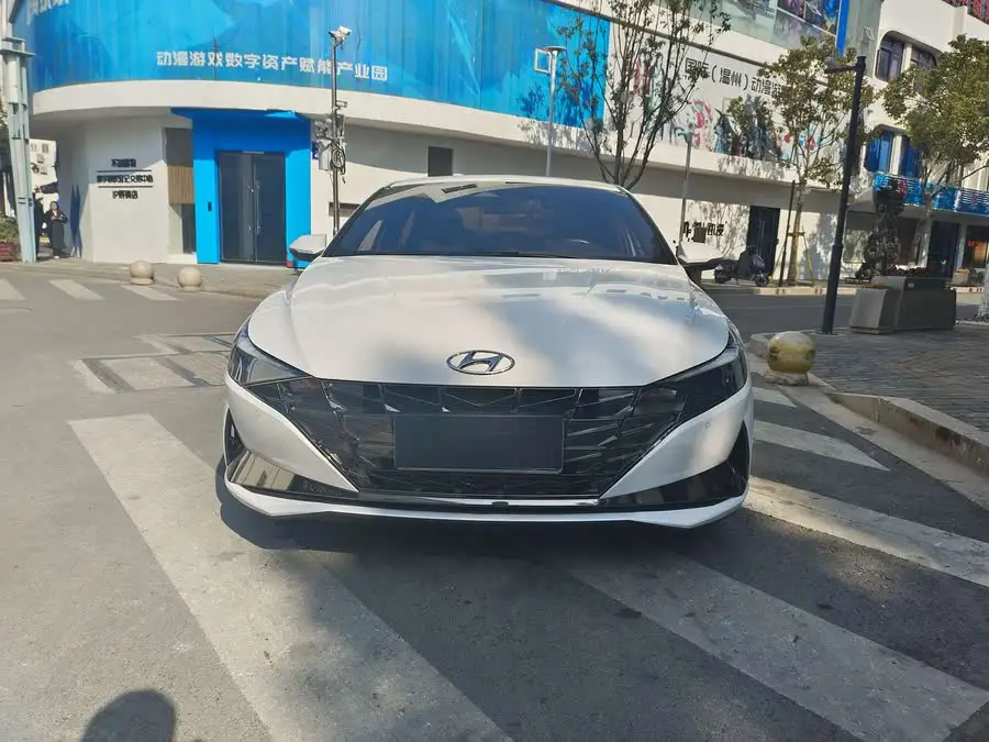 إيلانتر 2021 240TGDi DCT TOP إصدار العلم