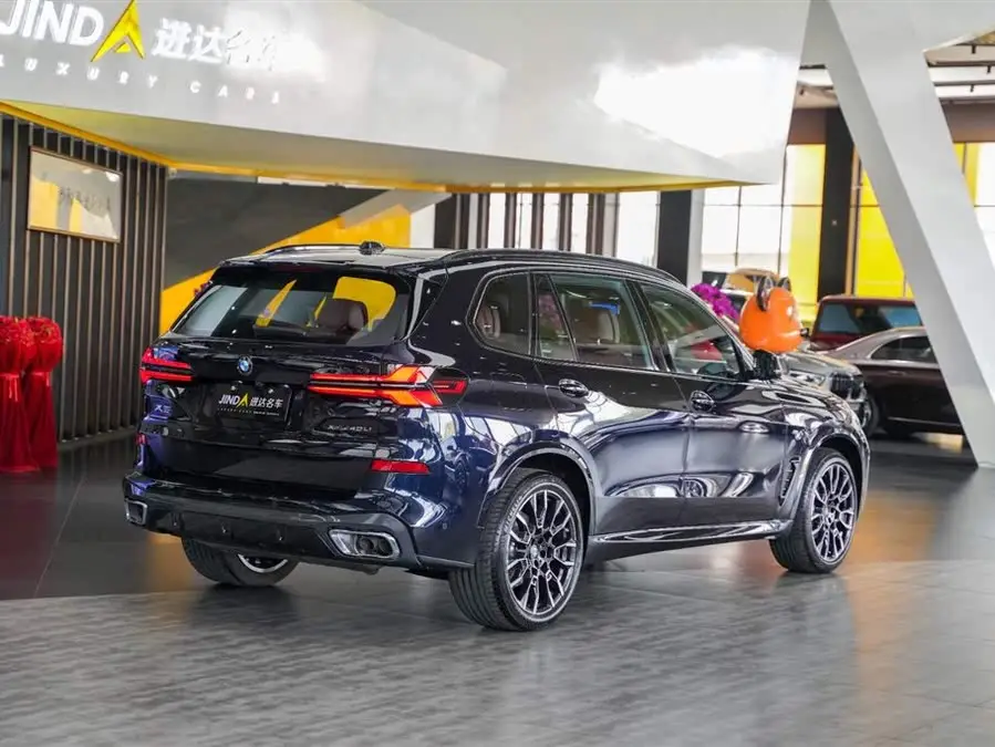 BMW X5 2023 xDrive 40Li M Sport Night Package