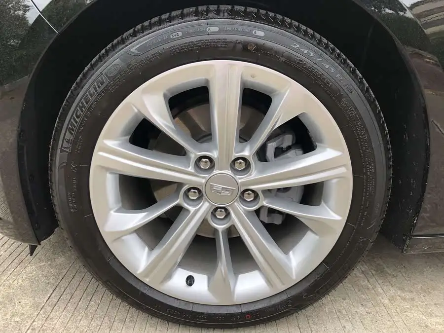 كاديلاك CT5 2024 28T برو الفاخر