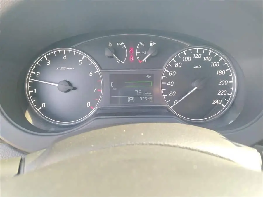 نيسان تييدا 2019 1.6 لتر CVT النسخة المثيرة الوطنية السادسة