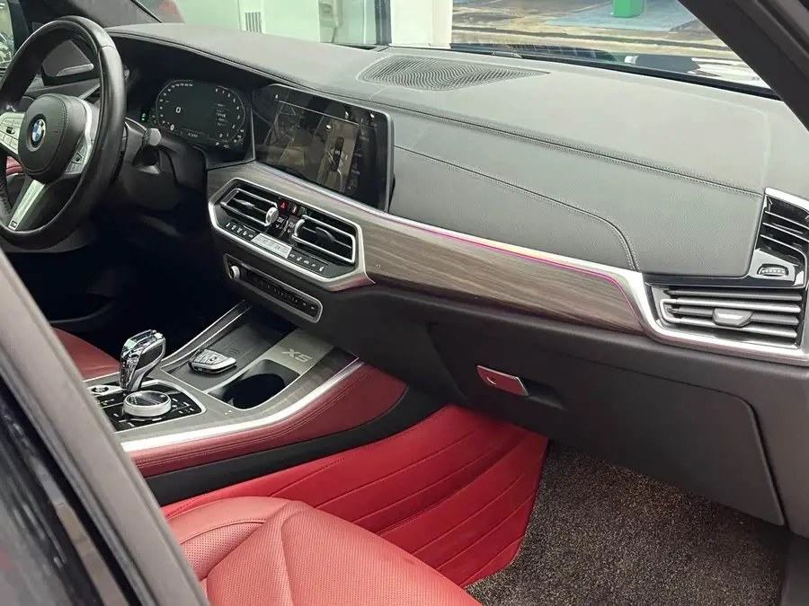 BMW X5 2023 xDrive 40Li M Sport Package