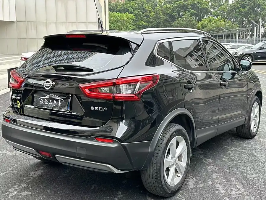 2022 نيسان قشقاي 2.0 لتر CVT XV النسخة الذكية