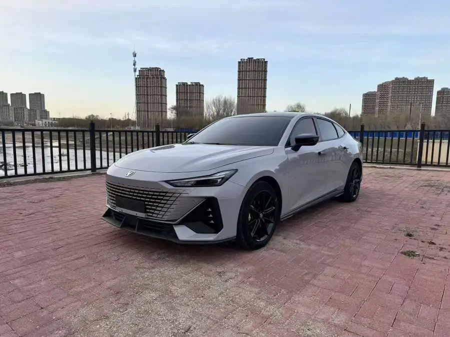 Changan UNI-V 2022 1.5T Premium