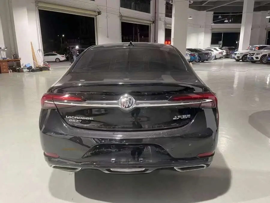 بويك لاكروس 2021 652T الفاخرة