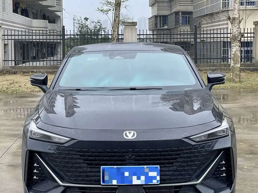 Changan UNI-V 2023 1.5T Premium