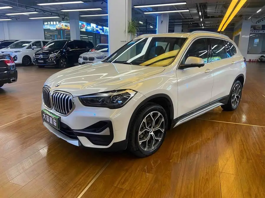 بي إم دبليو X1 2021 sDrive20Li الفئة الفاخرة