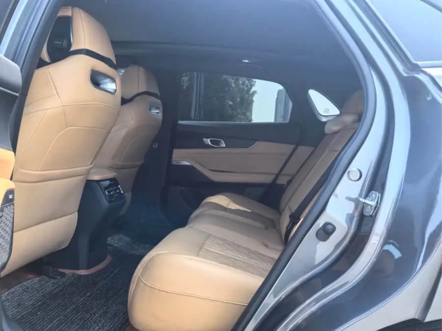 تشانجان UNI-K 2021 2.0T فئة برايم