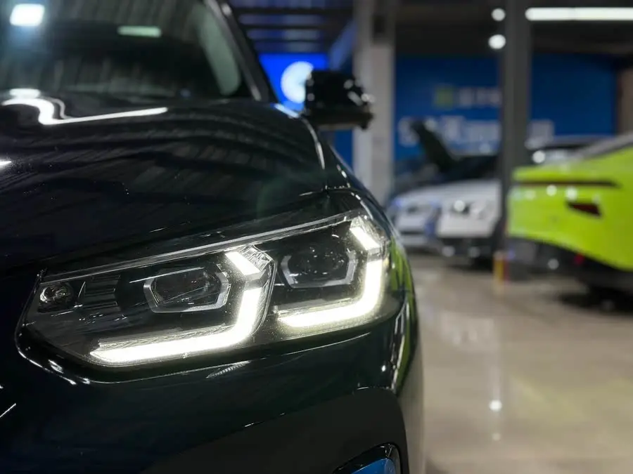 BMW iX3 2022 Leading Model